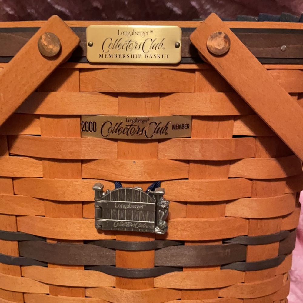 2000 Collectors Club Longaberger Membership Basket - Picture 2 of 9